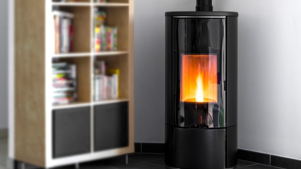 Poêle à granulés et entretien : comment éviter les risques liés à la cheminée ?